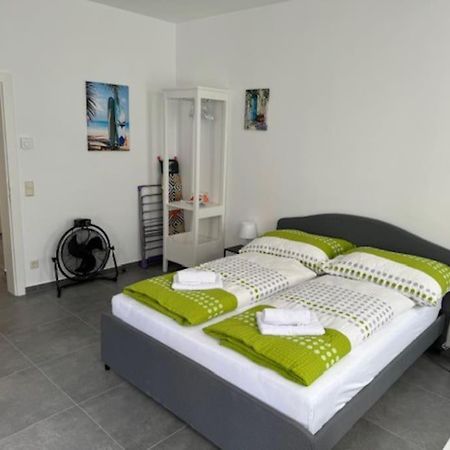 Klein Aber Fein Mit Terrasse Apartment Vienna Luaran gambar