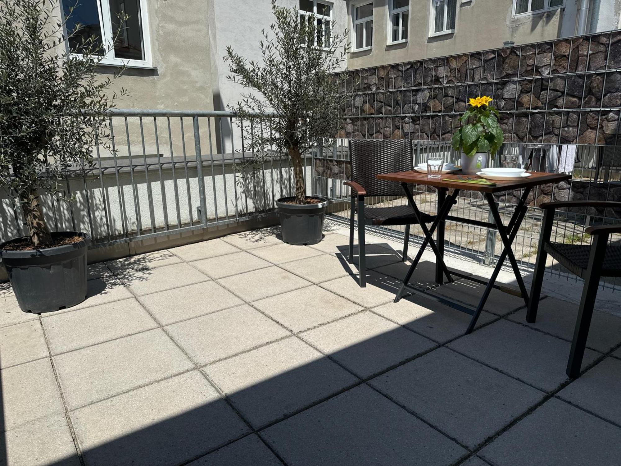 Klein Aber Fein Mit Terrasse Apartment Vienna Luaran gambar